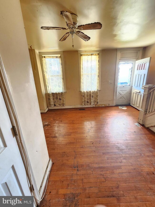 2728 Lauretta Ave, Baltimore, MD 21223 - photo 4