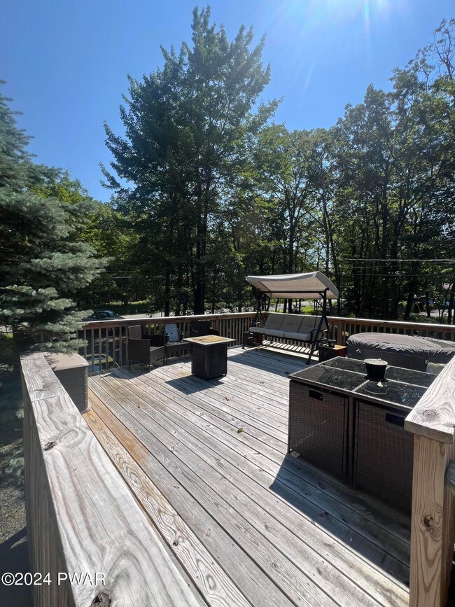 207 Maple Ridge Dr, Hawley, PA 18428 - photo 7