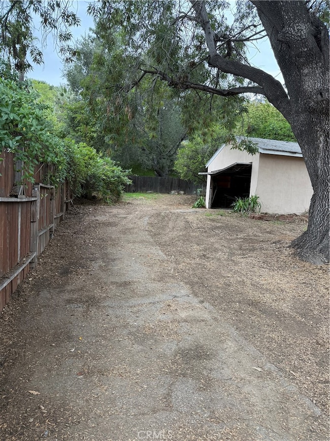 2133 E Chevy Chase Dr, Glendale, CA 91206 - photo 5