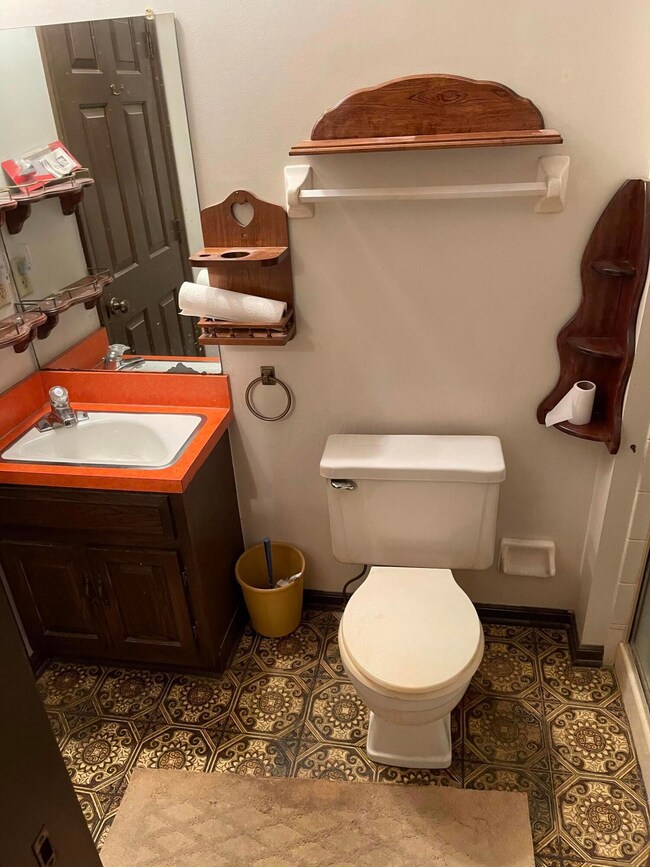 2693 Bonne Cir, Columbus, OH 43207 - photo 7