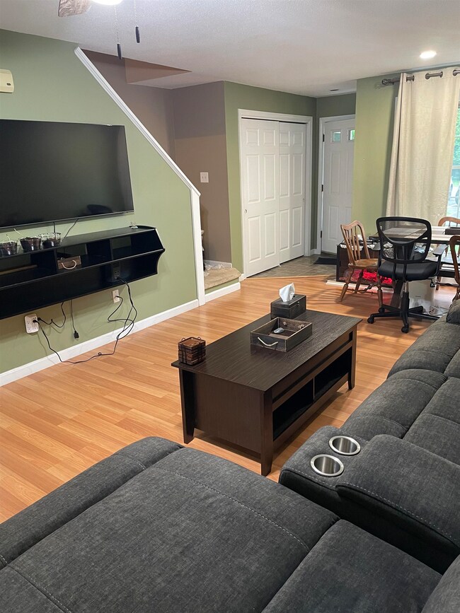 52 Woodland Green, Rochester, NH 03868 - photo 4