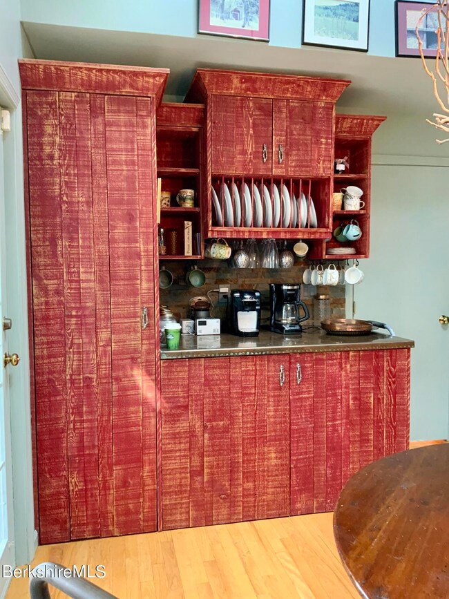 Built in Bar
