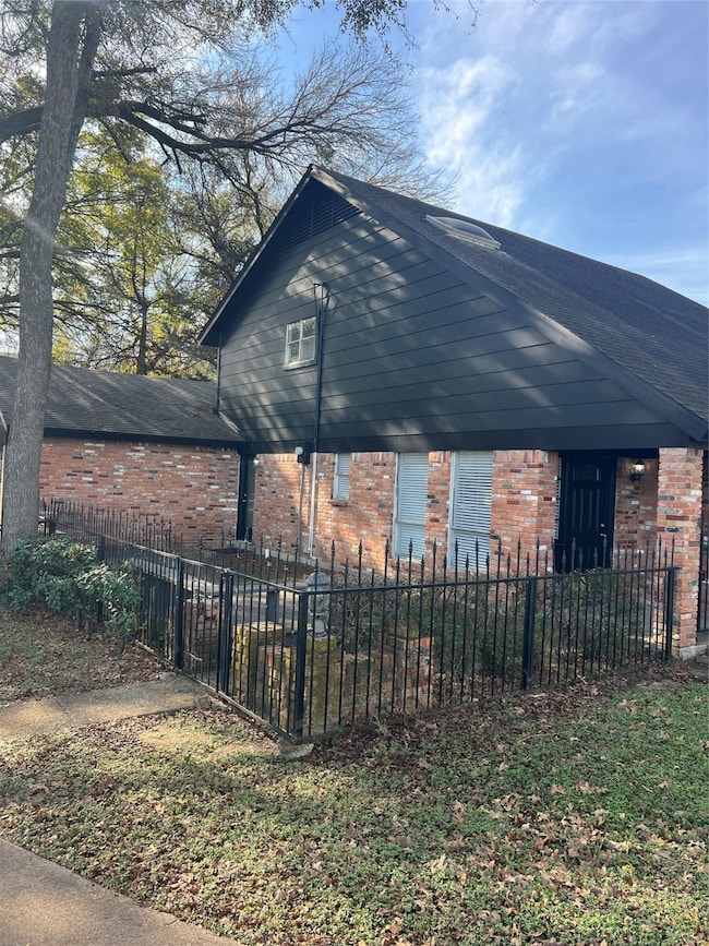 2944 King Cole Dr, Dallas, TX 75216 - photo 3