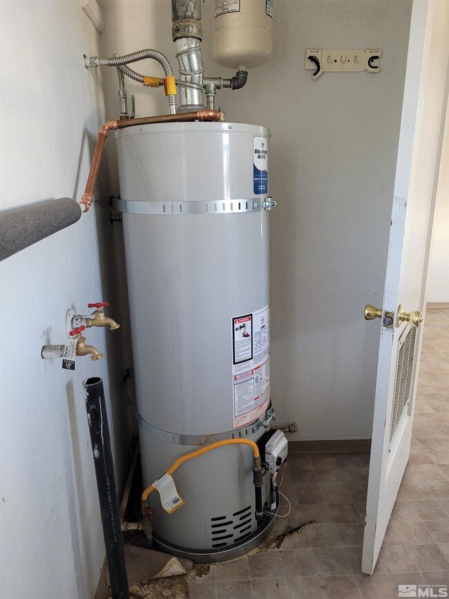 1270 S Bridge St, Winnemucca, NV 89445 - photo 5