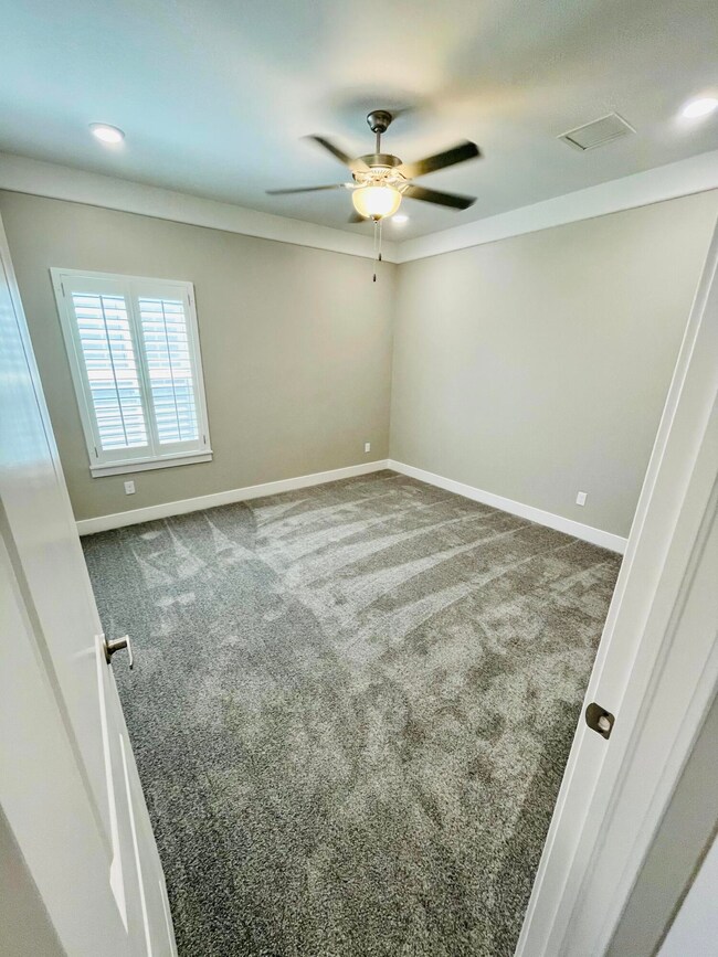 13576 Lawkland St, Horizon City, TX 79928 - photo 5