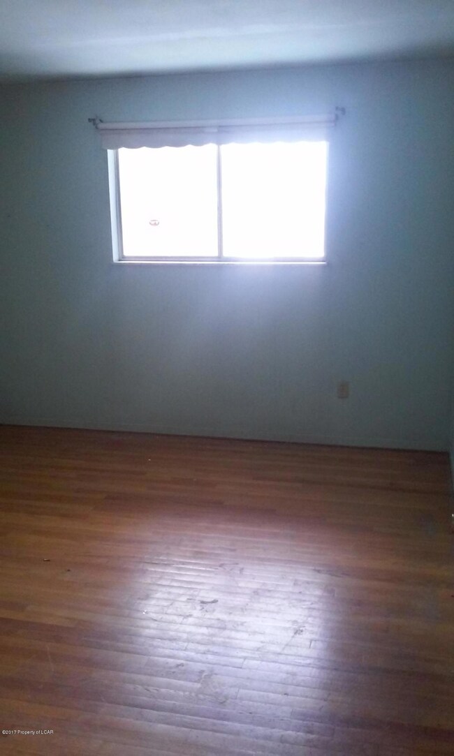 418 Mountain Ave, Tamaqua, PA 18252 - photo 6