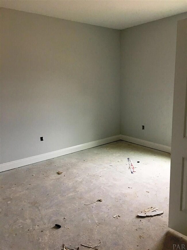 Here's a view of the 4th bedroom.