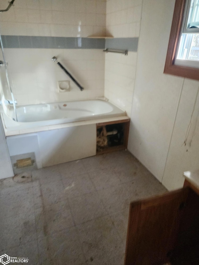 3633 Bowdoin St, Des Moines, IA 50313 - photo 7