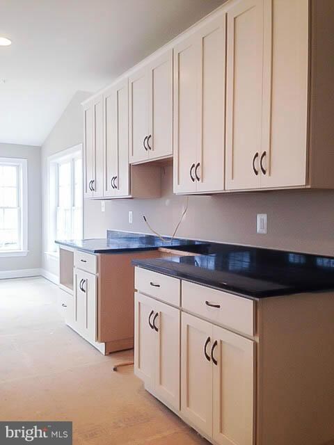 362 Marabrooke Ct, Sykesville, MD 21784 - photo 5