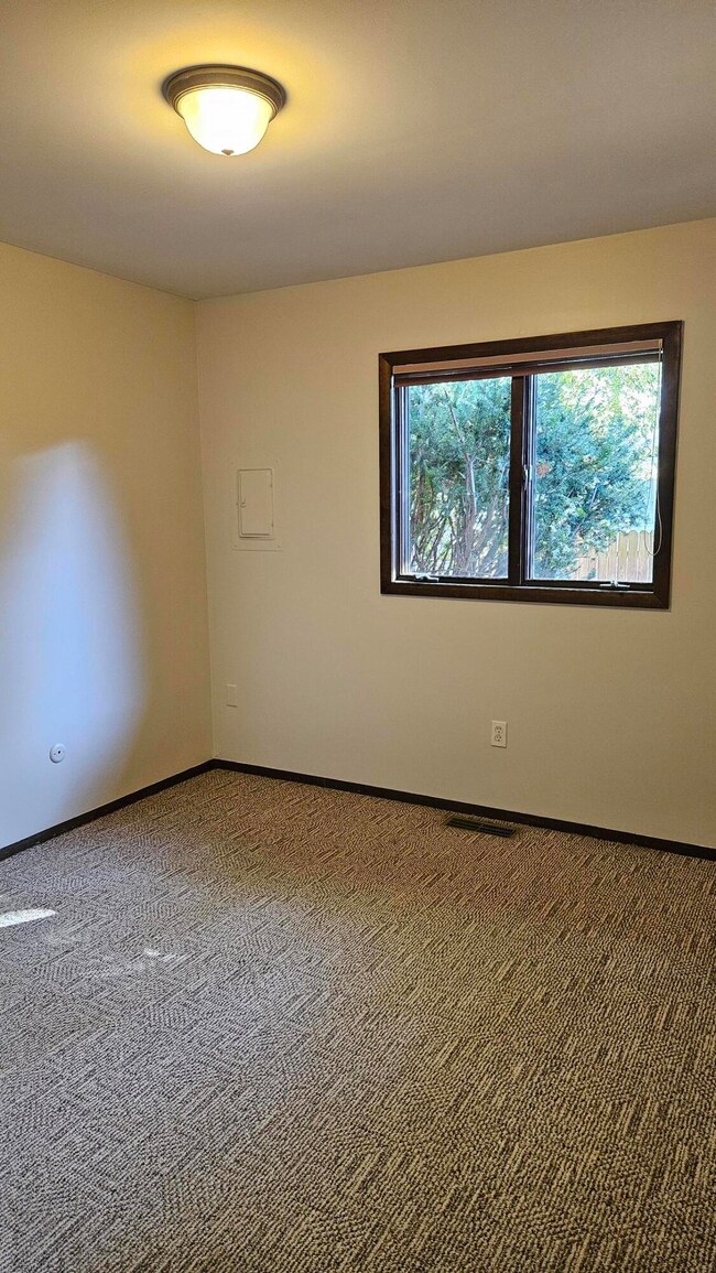 9609-9611 Lincoln St, Crown Point, IN 46307 - photo 7