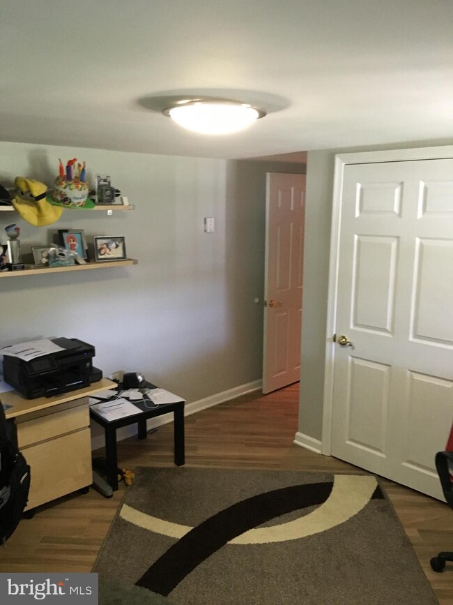 617 Hopkins St, Brooklyn, MD 21225 - photo 6