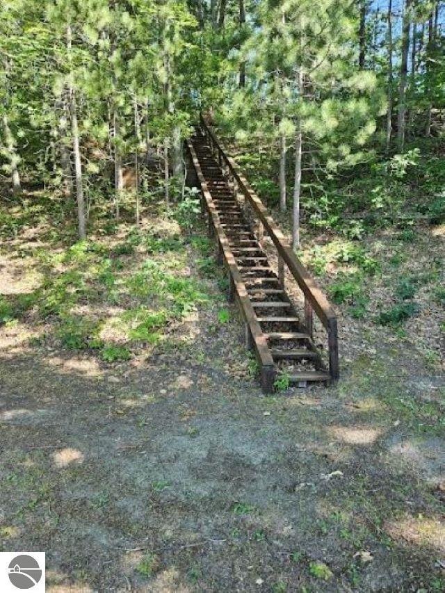 well built with handrail, extra wide treads