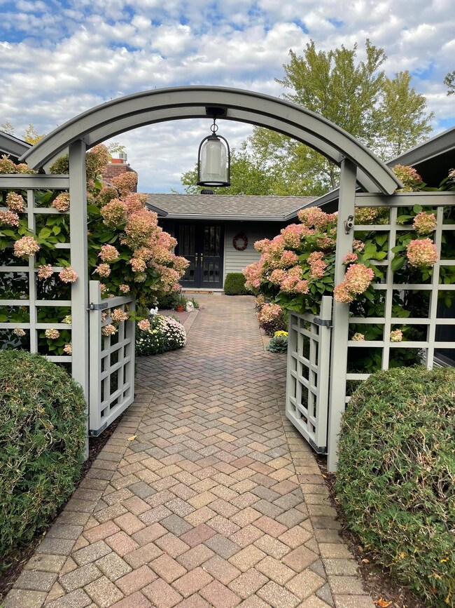 20330 Knights Bridge Rd, Excelsior, MN 55331 - photo 3