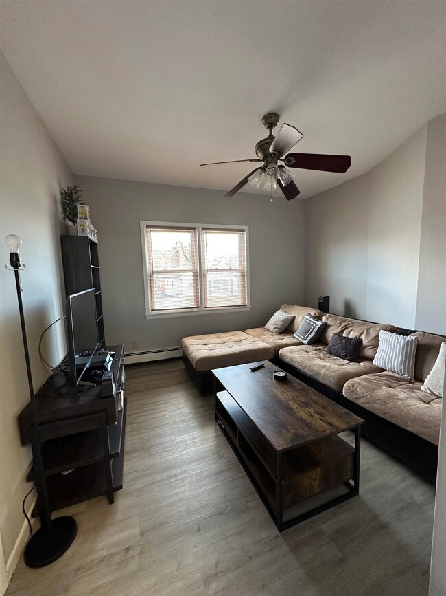 46-48 E 17th St unit 3R, Bayonne, NJ 07002 - photo 5