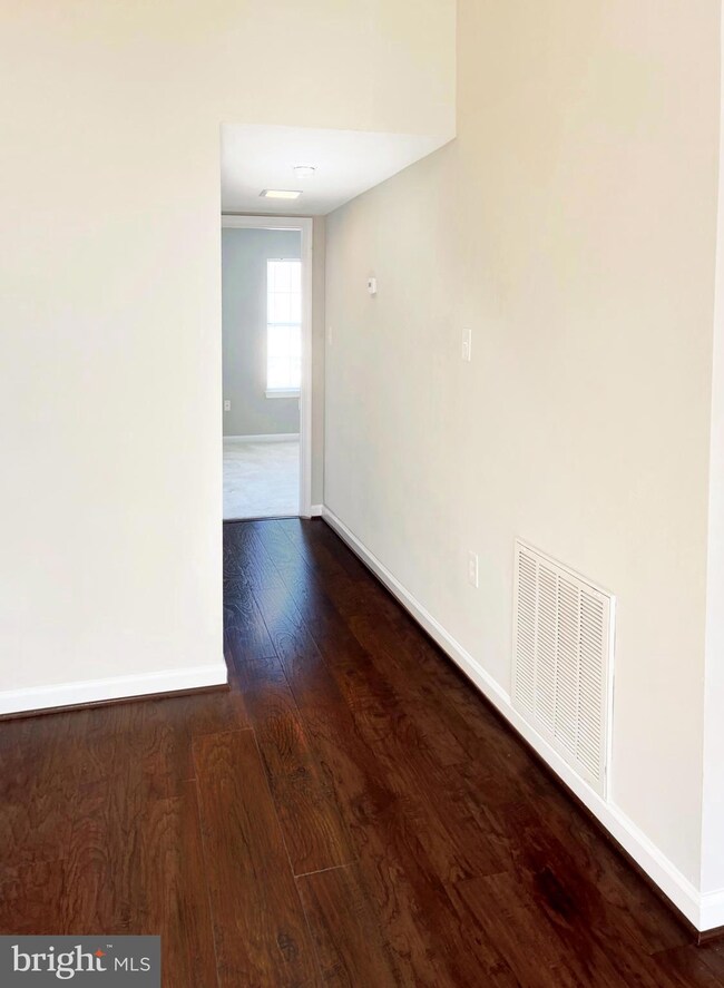 12219 Stevenson Ct unit 12219, Woodbridge, VA 22192 - photo 7