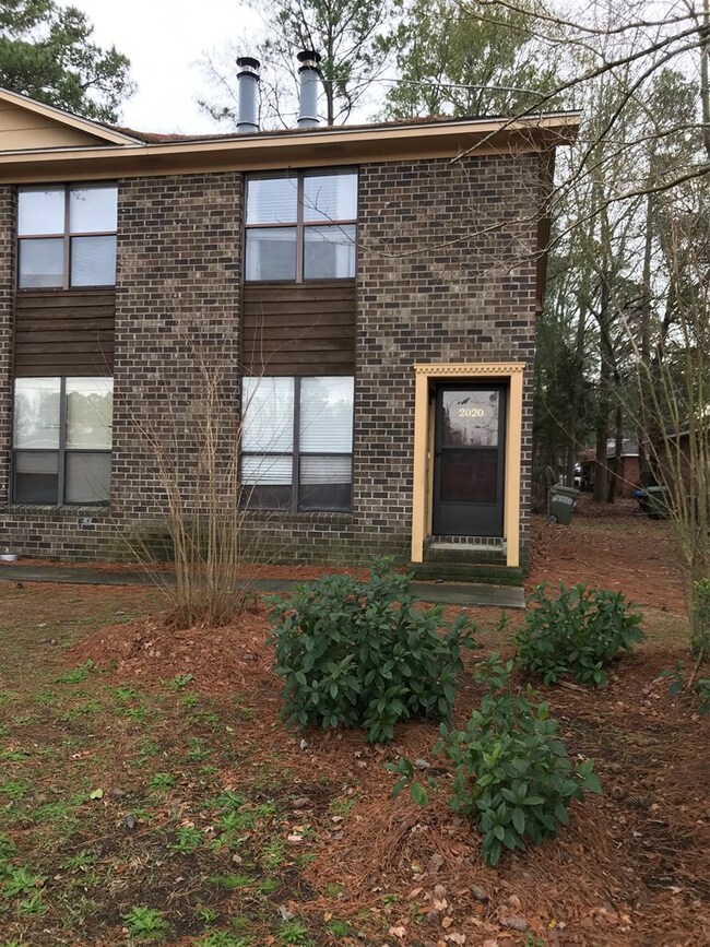 4 unit complex