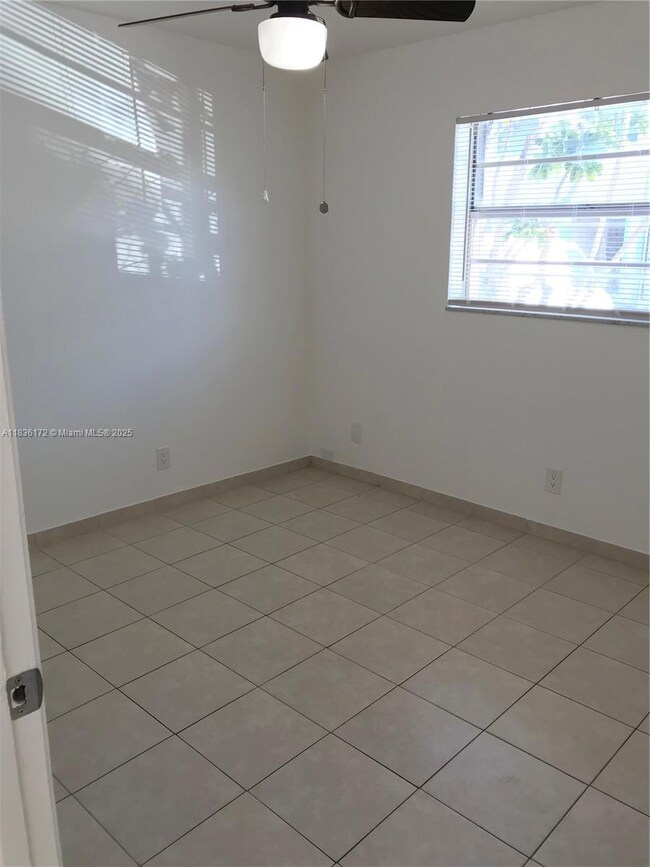 236 SE 9th Ave unit 4, Pompano Beach, FL 33060 - photo 7