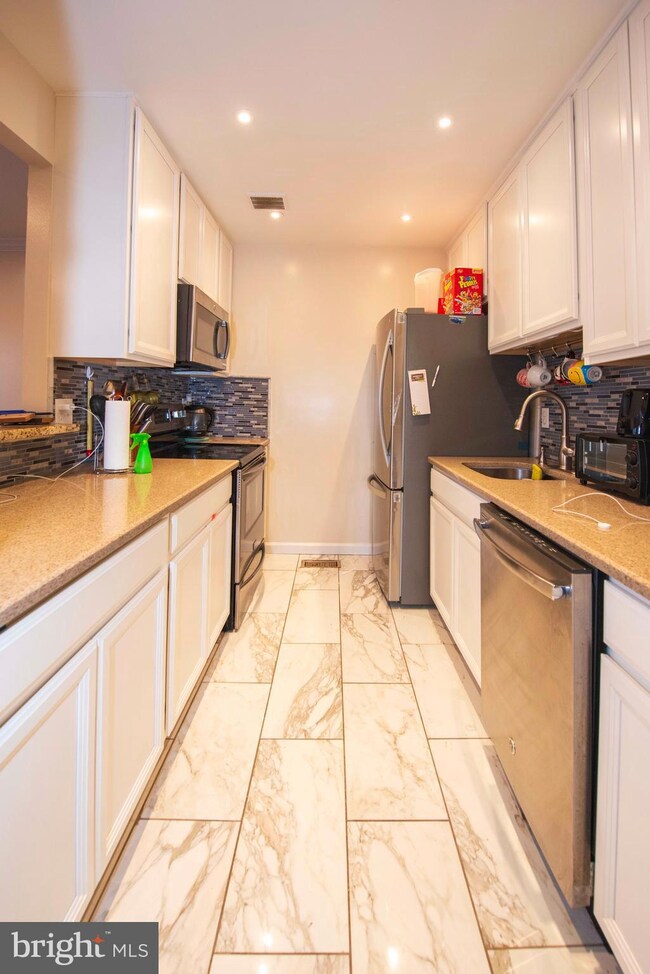 20309 Grazing Way, Montgomery Village, MD 20886 - photo 6