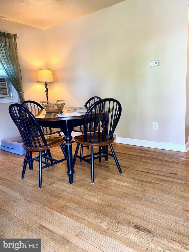 21 Lake St, Mohnton, PA 19540 - photo 4