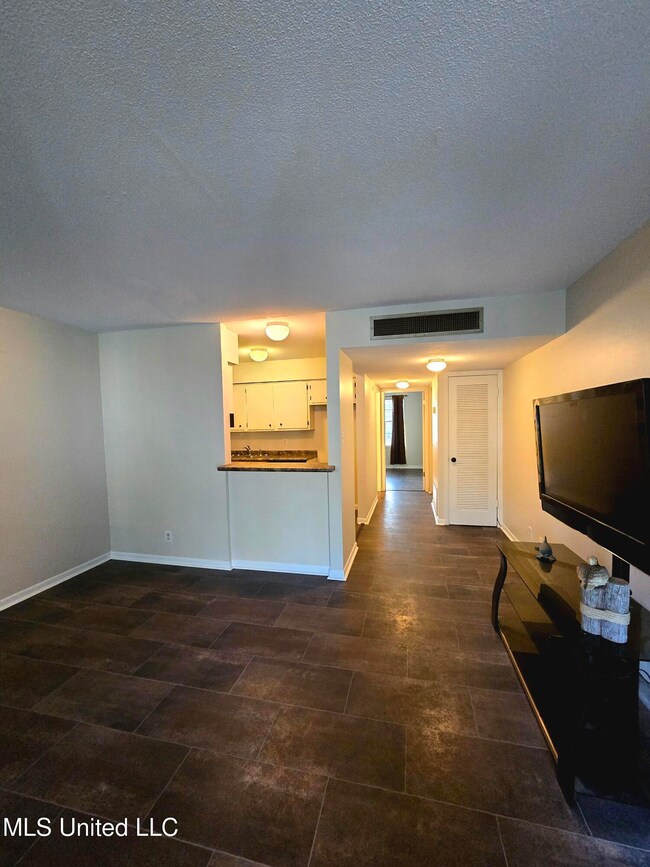 3310 Washington Ave unit 1320, Pascagoula, MS 39581 - photo 3