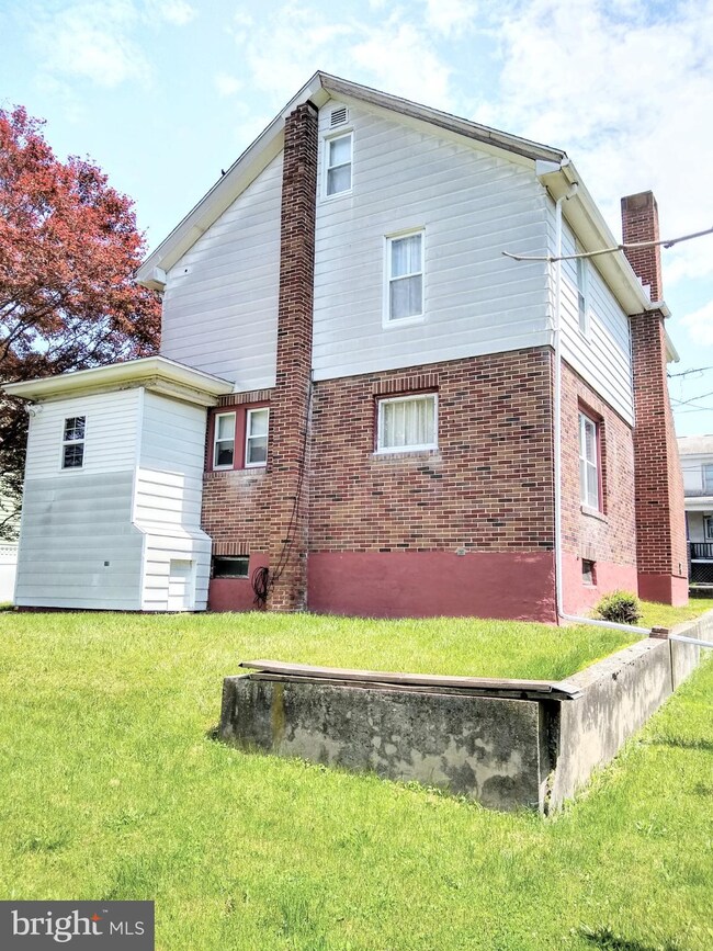 409 Catherine St, Ashland, PA 17921 - photo 6