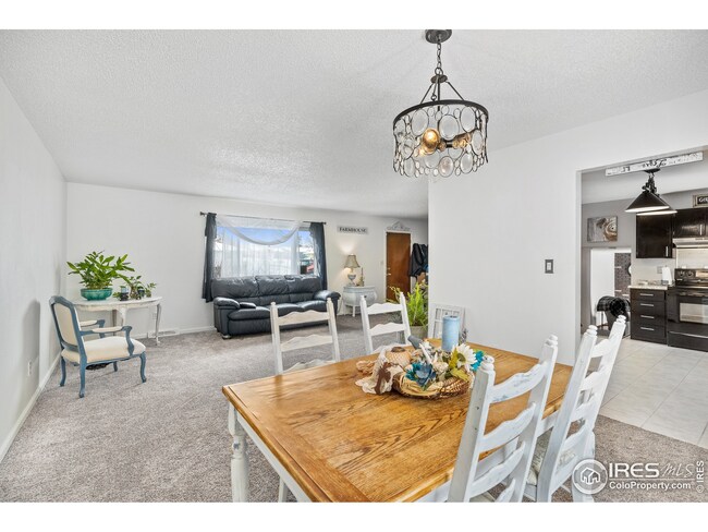 Open floor plan dining, living, kitchen
