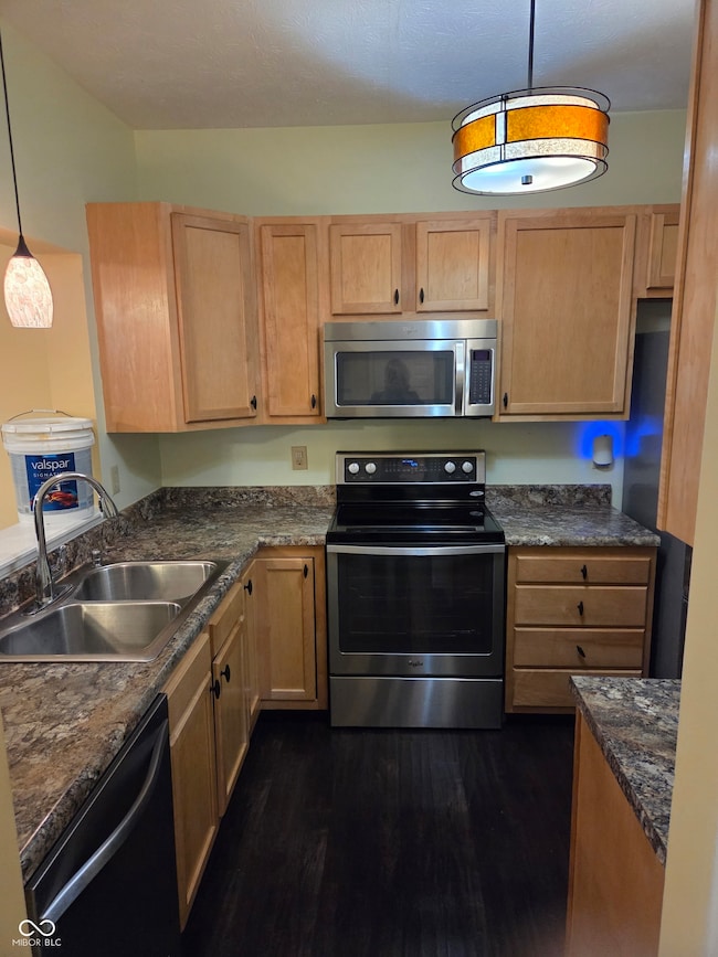 1012 Grovewood Dr, Beech Grove, IN 46107 - photo 4