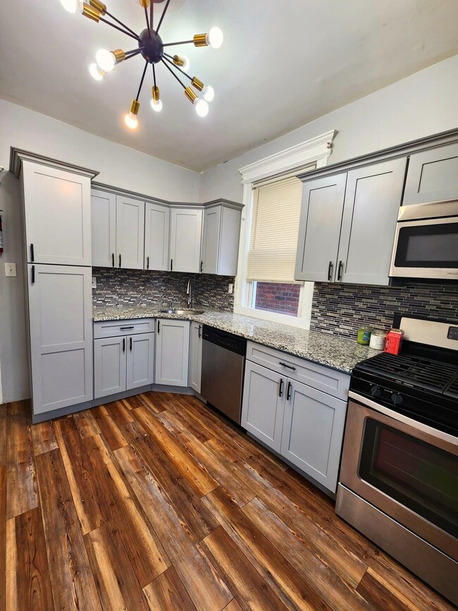 335 Princeton Ave unit 2, Jersey City, NJ 07305 - photo 2