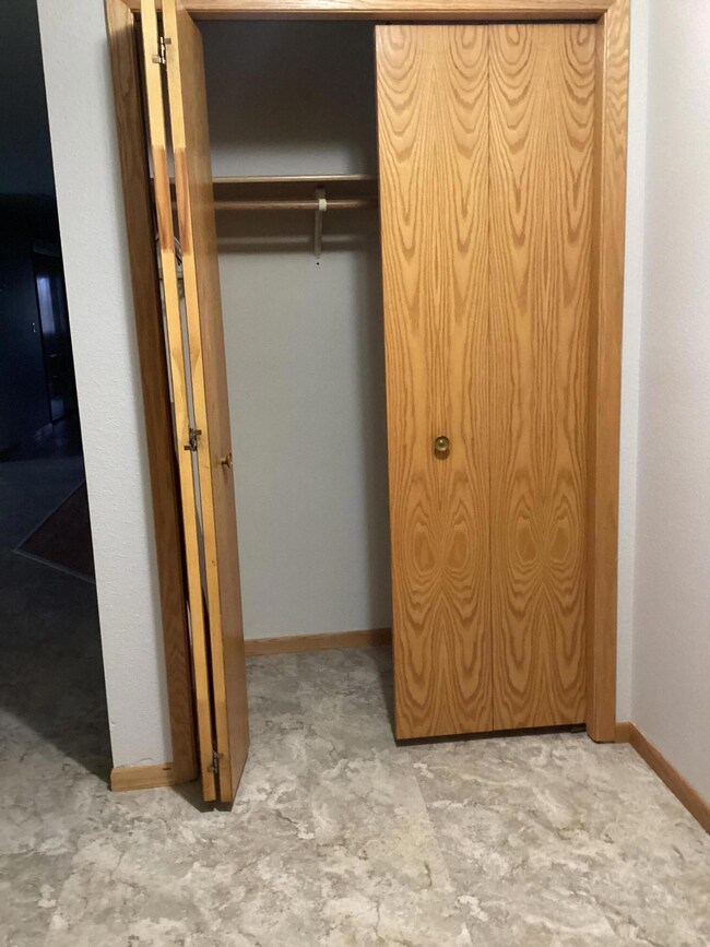 FOYER CLOSET