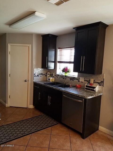 Zak Rd Kitchen 2