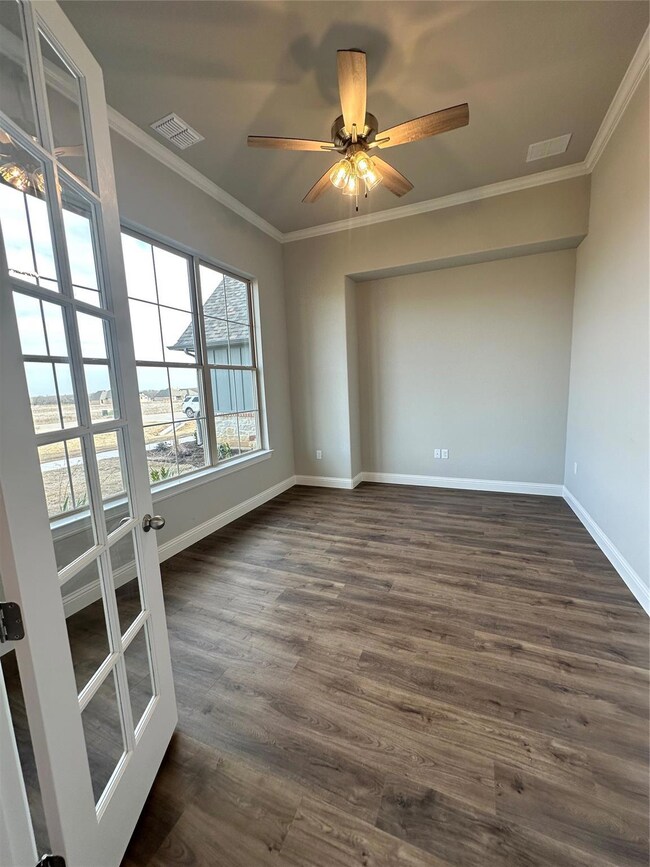 102 Moreland St, Paradise, TX 76073 - photo 5