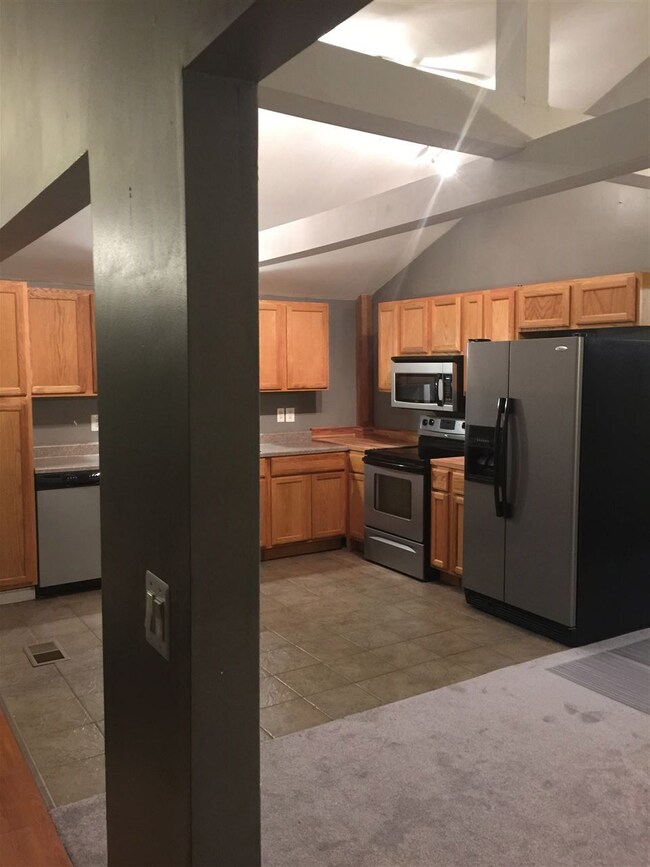 605 Berry River Rd, Barrington, NH 03825 - photo 4