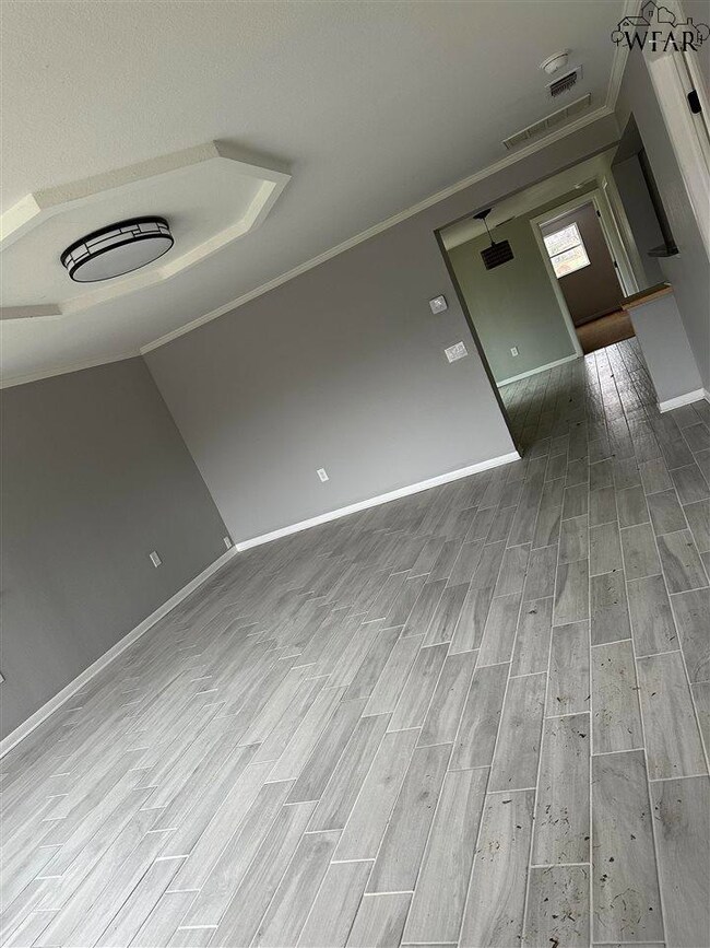 1329 34th St, Wichita Falls, TX 76302 - photo 3