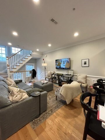 16 Common St unit 3, Waltham, MA 02451 - photo 3