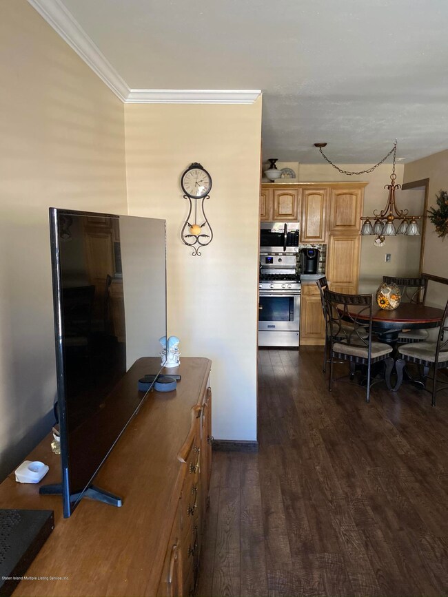 360 Barlow Ave unit B3, Staten Island, NY 10308 - photo 6