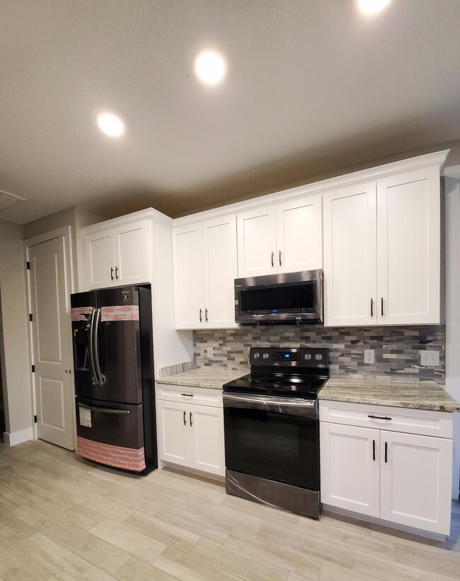 6308 Antigone Circle Kitchen
