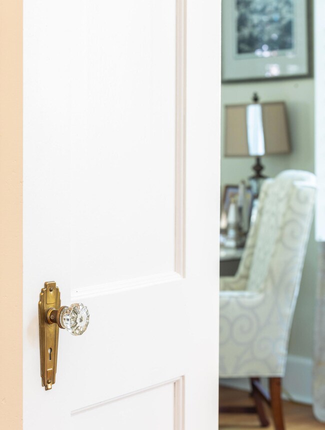 Door knob