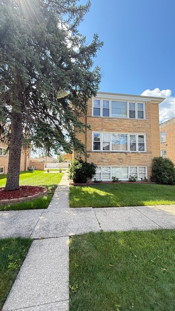 10301 Chaucer St, Westchester, IL 60154 - photo 3