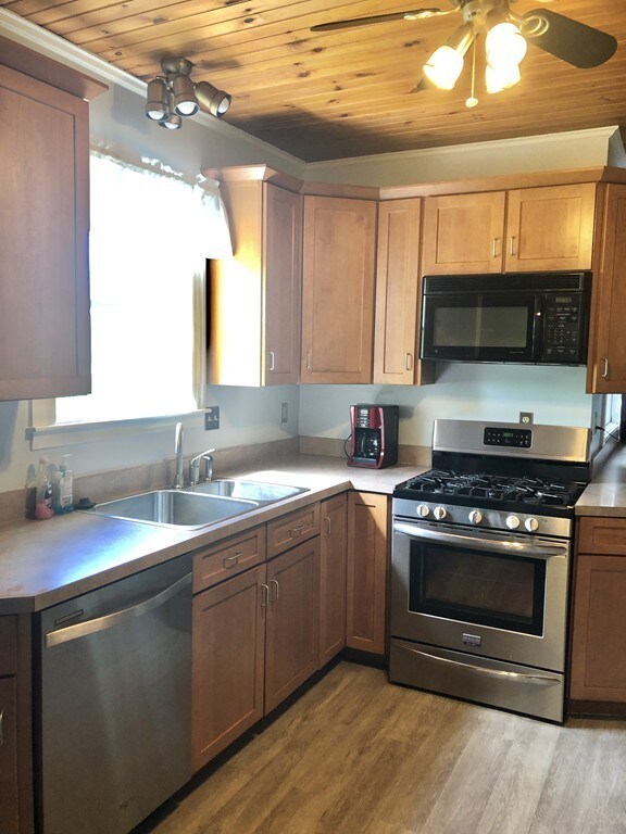 79 Newhall St, Lynn, MA 01902 - photo 7