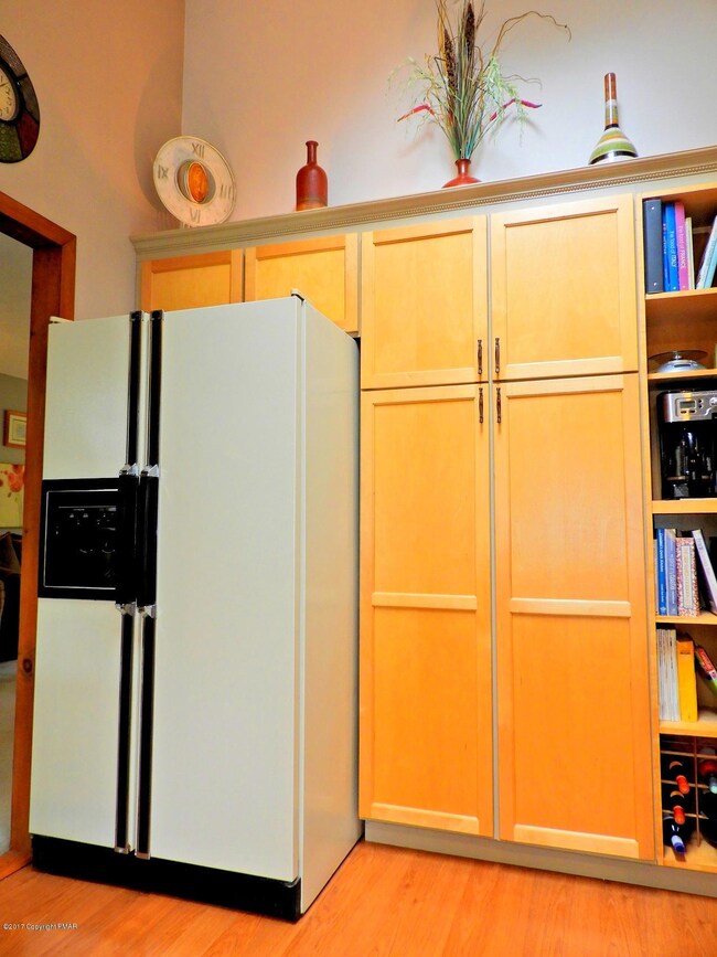 456 Bernadine Dr, Stroudsburg, PA 18360 - photo 7