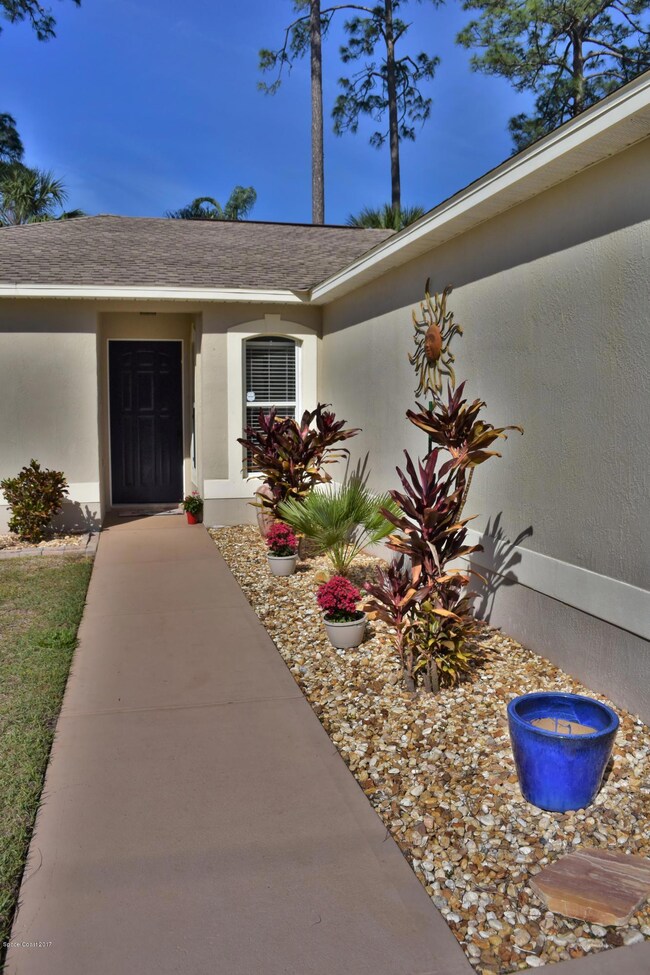 Beautifully Landscaping Abounds!
