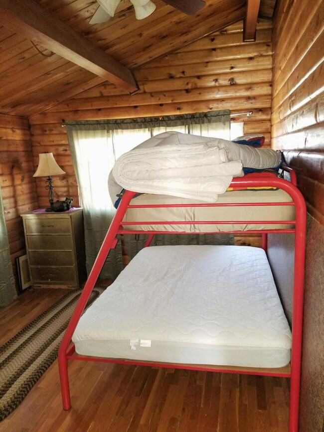 351 Crestview-Bedroom 2