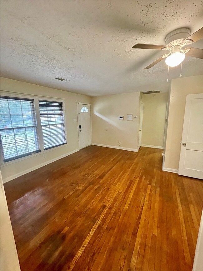3938 Luca St, Houston, TX 77021 - photo 4