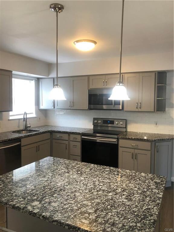 1086 Driver Place, Allentown, PA 18106 - photo 6