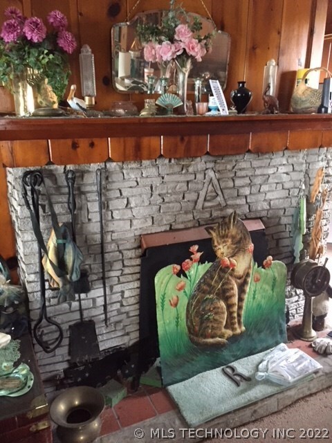Charming fireplace!