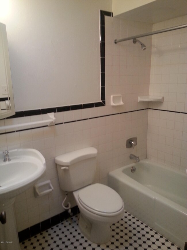 2450 E 2nd St, Tucson, AZ 85719 - photo 6