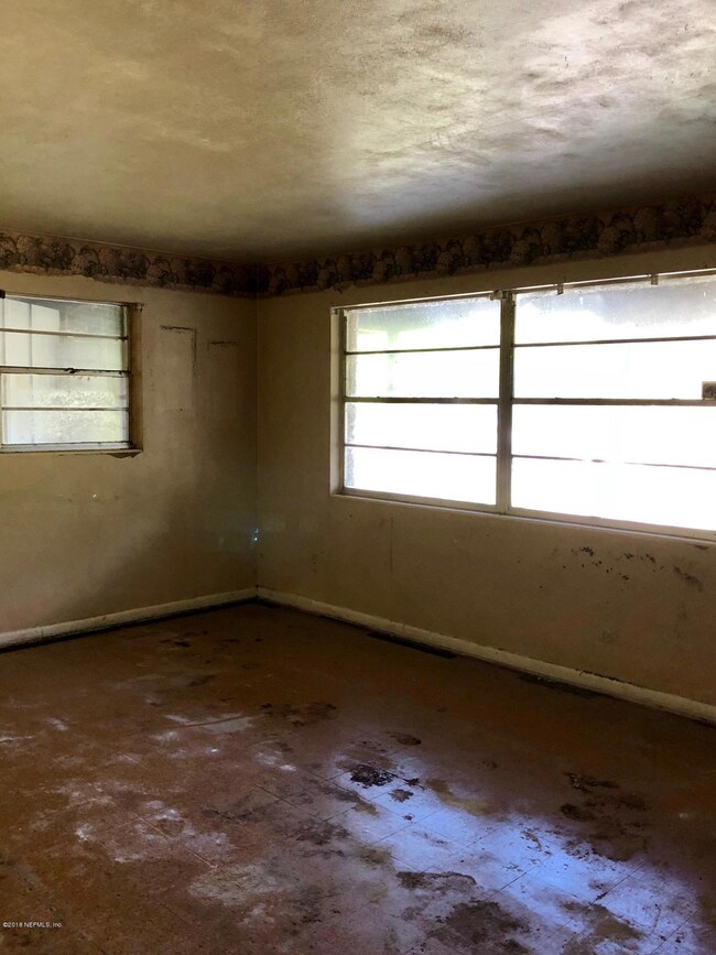 1471 Alecia Dr, Jacksonville, FL 32205 - photo 5