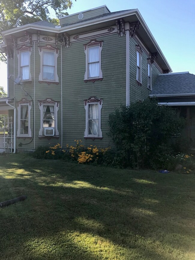 310 N Union St, Loudonville, OH 44842 - photo 3