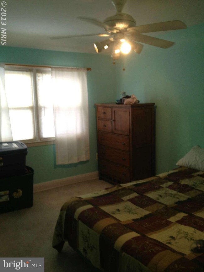 8626 Black Oak Rd, Parkville, MD 21234 - photo 7