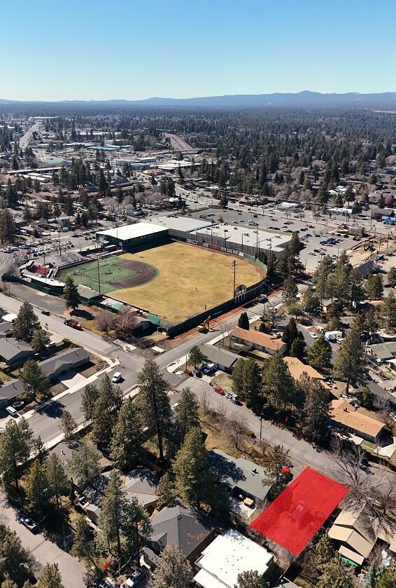 504 SE 5th St, Bend, OR 97702 - photo 2